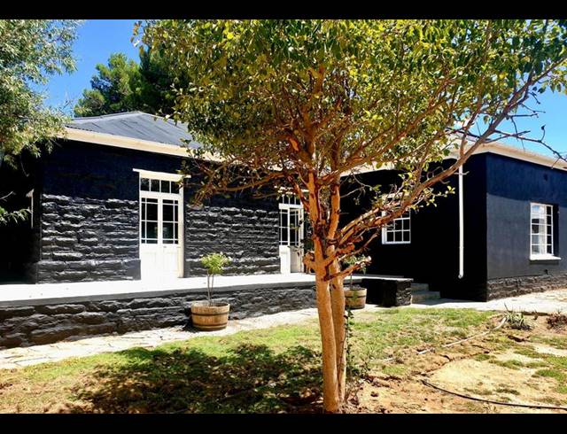 12 BEDROOM HOUSE FOR SALE IN SUTHERLAND